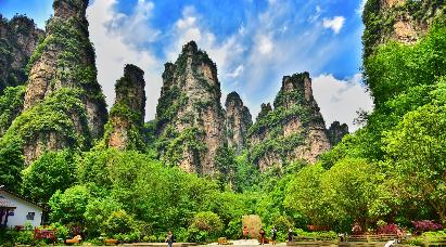 【巔峰張家界5天高鐵團(tuán)】<韶山-鳳凰古城 湘西苗寨-溫泉-九天洞 張家界國(guó)家森林公園 超市-土司府>