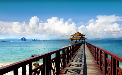 【尊貴之旅】<天涯海角、南山、蜈支洲島、帆船出海、海昌夢(mèng)幻海洋不夜城、呀諾達(dá)>雙飛四天游